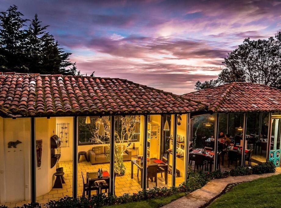 Unicorn Lodge: Direct Riverfront : Unique Experience San Gerardo de Dota Eksteriør bilde